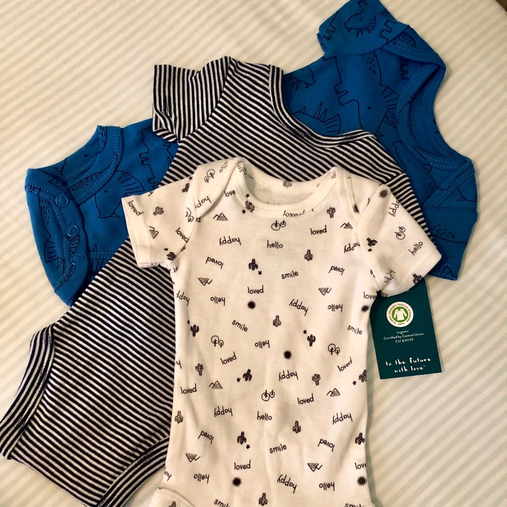 3 Little Planet by Carter’s onesie bodysuits